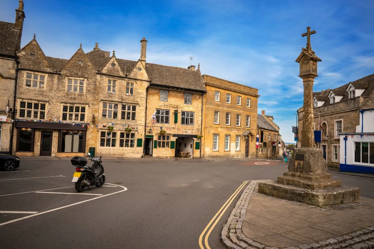 Der Marktplatz von Stow-on-the-Wold in den Cotswolds